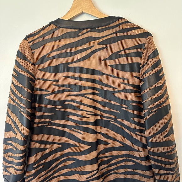 Chico's animal print faux leather brown striped mesh open front  jacket, US 4P - Picture 4 of 4